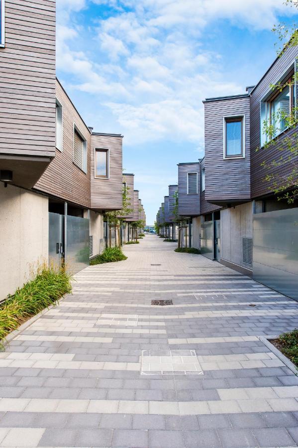 Seehaus Seezeit - Am Hafen Neusiedl am See Buitenkant foto